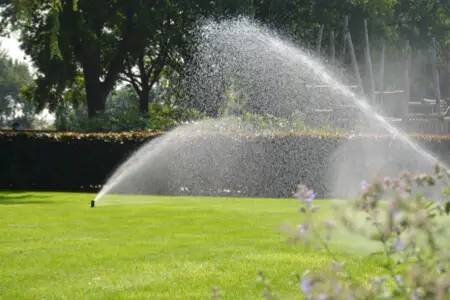 pop-up-sproeier-tuinberegening-waterwel